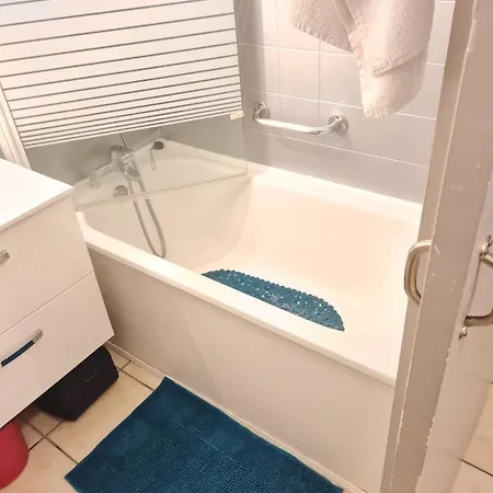 Apartment A 100 M De La Avec Parking *