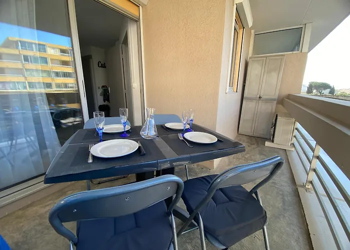 A 100 M De La Avec Parking شقة كانيه